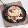 Liatinová panvica na palacinky s antikorovou rúčkou - 23 cm